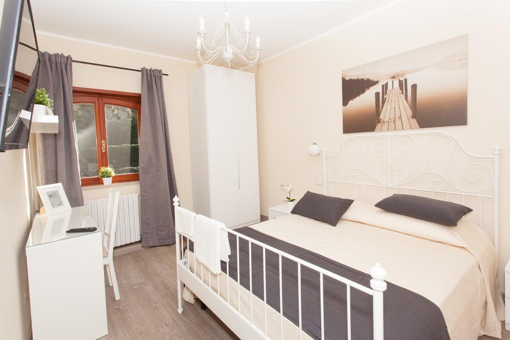 La Dolce Sosta Bed & Breakfast Campagnano Di Roma Ruang foto